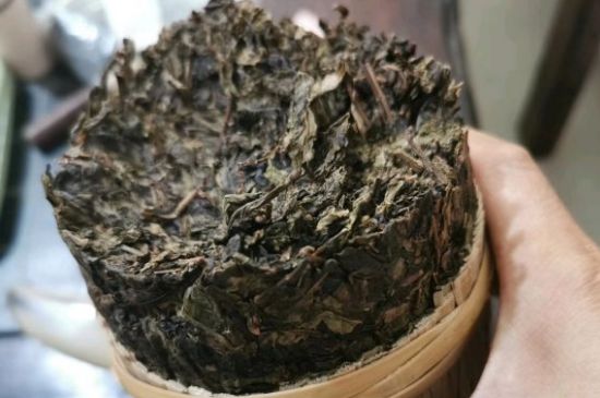 黑茶調(diào)理婦科病，女人喝黑茶好處太多了！