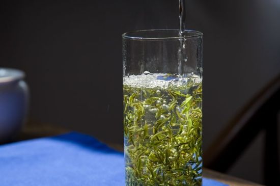 鳳凰三點(diǎn)頭泡茶手法是怎么樣，鳳凰三點(diǎn)頭口訣和寓意