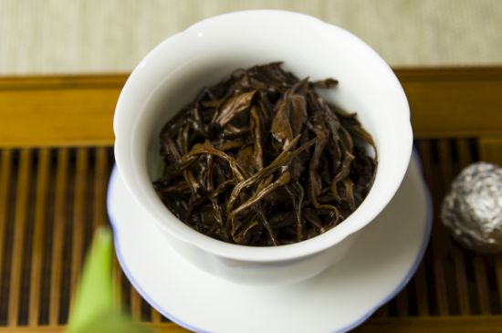 干吃茶葉致癌嗎，長期吃干茶葉的危害