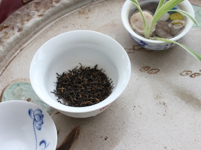 喝茶的好處和壞處分別是什么，長期喝茶有什么危害？