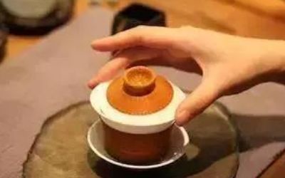 三才蓋碗的正確拿法，三才蓋碗抓碗法圖解