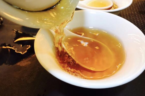 肉桂可以用紫砂壺沖泡嗎，紫砂壺能泡武夷巖茶肉桂用嗎？