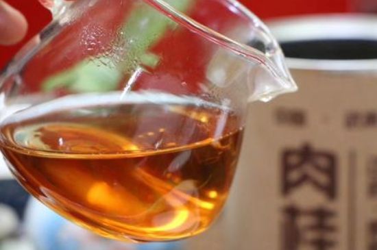 女人喝肉桂紅茶有什么好處，肉桂加紅茶的功效與作用