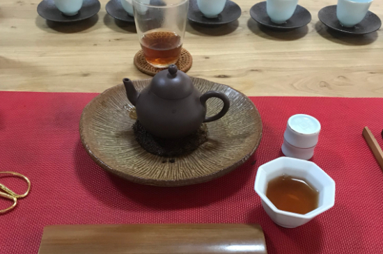 肉桂可以用紫砂壺沖泡嗎，紫砂壺能泡武夷巖茶肉桂用嗎？