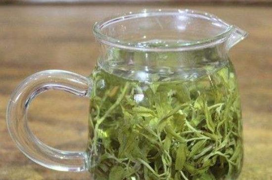 怎樣辨別莓茶發(fā)霉了，莓茶發(fā)霉和白霜的區(qū)別