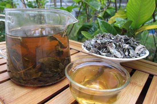 怎樣辨別莓茶發(fā)霉了，莓茶發(fā)霉和白霜的區(qū)別