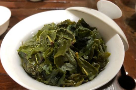 香精茶喝多了會怎么樣，茶葉加香精有什么害處？