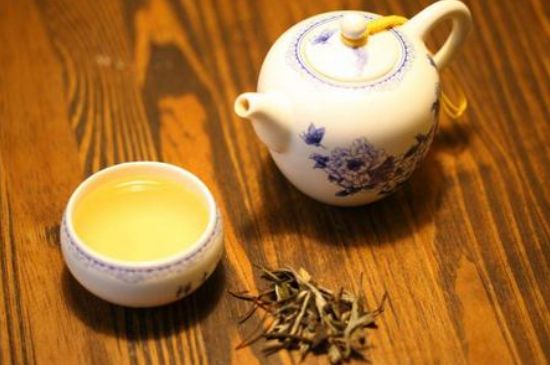 什么茶葉容易放香精，香精茶有什么危害？