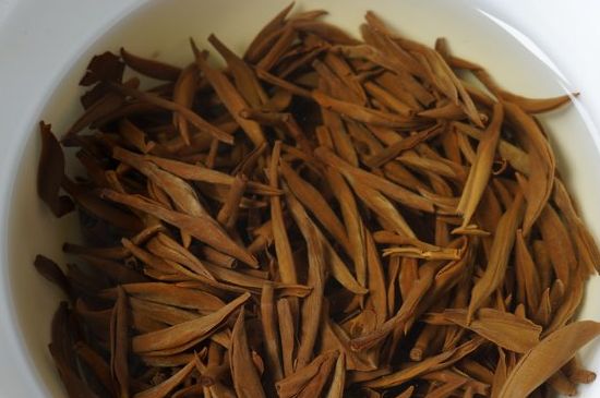 好壞金駿眉圖片對(duì)比，怎么挑選金駿眉茶葉