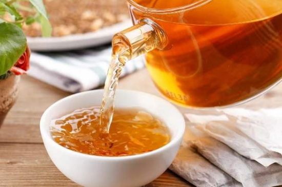 飯店喝的聞起很香的茶，餐館里的蕎麥茶還是大麥茶？