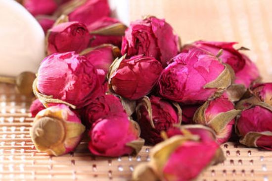 玫瑰花的最佳搭配，喝玫瑰花茶搭配什么喝好？