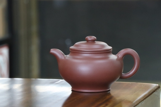 剛買(mǎi)的紫砂壺要怎么開(kāi)壺養(yǎng)壺，<a href=http://www.zzniy.com/chaju/zisha/ target=_blank class=infotextkey>紫砂壺開(kāi)壺</a>與養(yǎng)壺的方式方法