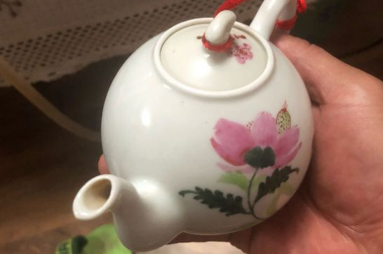 瓷壺適合泡什么茶，瓷器茶具喝什么茶好