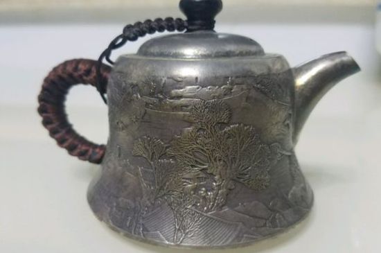 銀壺泡茶后為什么會(huì)變黑，銀壺內(nèi)膽發(fā)黑怎么辦
