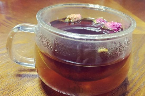 喝玫瑰花茶能祛斑嗎，玫瑰花茶有祛斑的功效嗎？