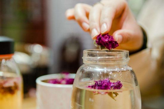 好玫瑰花茶多少錢一斤啊，玫瑰花茶價格多少錢合理？