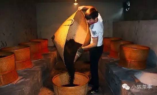 怎樣炭焙巖茶？揭秘武夷巖茶的炭焙技藝