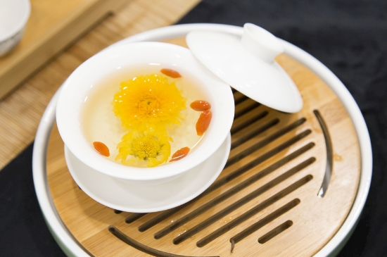 菊花茶天天喝行嗎，每天喝菊花泡茶喝好嗎？