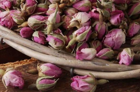 玫瑰花茶是應(yīng)該煮還是蒸，玫瑰花茶是不是煮一下效果更好？