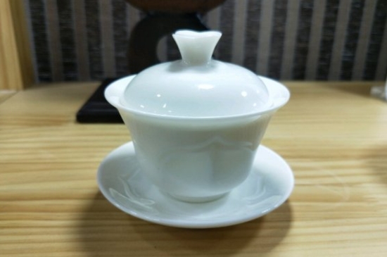 常見的七大材質(zhì)的茶具優(yōu)缺點(diǎn)，用什么材質(zhì)的茶具泡茶最好？