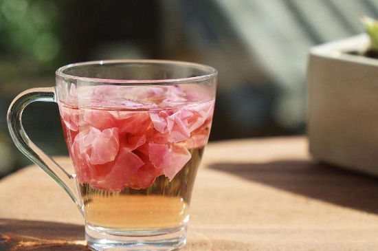 玫瑰花茶和什么搭配好，玫瑰花茶的搭配大全！