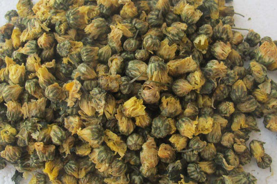 菊花茶大朵小朵有什么區(qū)別，菊花喝大朵還是小朵？