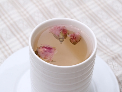 干玫瑰花泡前需要洗嗎，泡玫瑰花需要洗一下嗎？