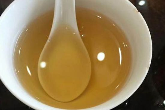 女人喝金駿眉的好處和壞處，女性喝金駿眉可減肥養(yǎng)顏