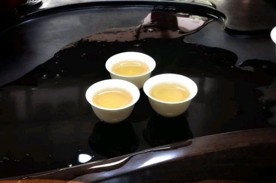 蜜蘭香好還是鴨屎香好，鳳凰單叢茶蜜蘭香和鴨屎香特點有哪些？