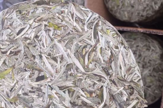 7年壽眉和2年白牡丹哪個(gè)好，老白茶壽眉與白牡丹的口感區(qū)別