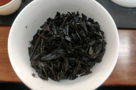 大紅袍煙熏味是好茶嗎，能不能喝對人體有壞處嗎