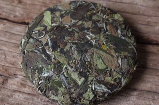 怎么撬老白茶茶餅不容易碎，福鼎白茶如何撬茶方法