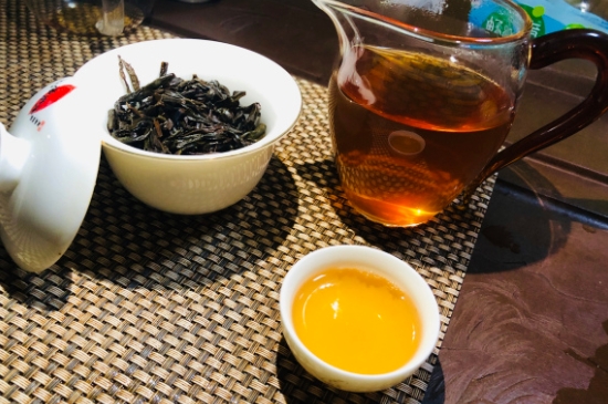 為什么喝巖茶會上火，巖茶喝多上火怎么辦？
