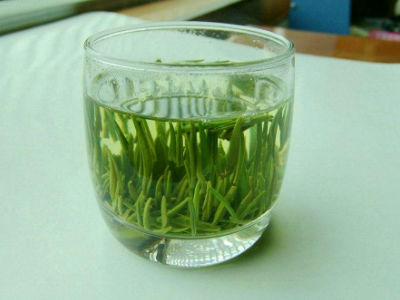 竹葉青茶怎么樣，檔次較高味道略苦價格比較貴