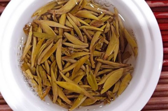 新白毫銀針和老白毫銀針的區(qū)別，新老白毫銀針的品質(zhì)特征