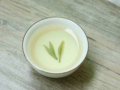 竹葉青茶怎么樣，檔次較高味道略苦價格比較貴