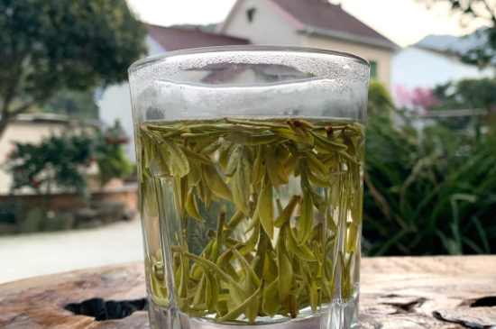 西湖龍井茶頭采和二采區(qū)別，明前龍井一采和二采什么味道？