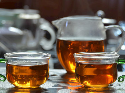 紅茶和綠茶的區(qū)別，常喝紅茶好還是綠茶好？