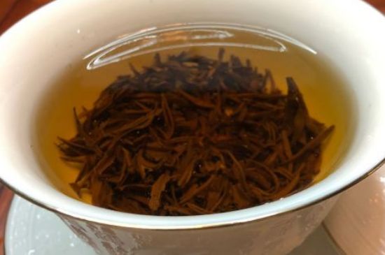 女人晚上喝紅茶好嗎，女人紅茶啥時候喝最好？