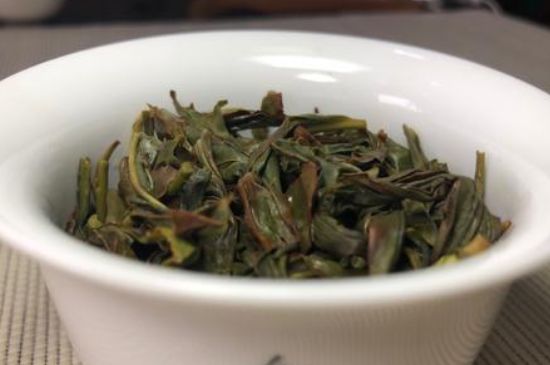 蜜蘭香和鴨屎香區(qū)別，鳳凰單樅鴨屎香vs蜜蘭香圖片對比