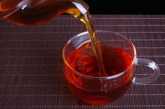 紅茶會加重濕氣嗎，喝什么茶能去除體內(nèi)濕氣