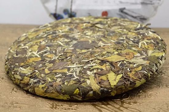 怎么撬老白茶茶餅不容易碎，福鼎白茶如何撬茶方法