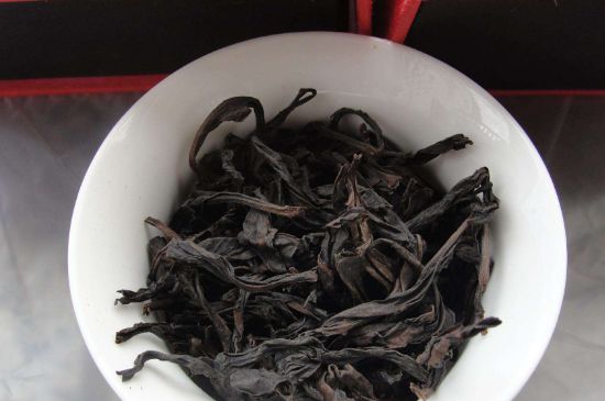 大紅袍四大品種有哪些，大紅袍的種類和著名品種特點(diǎn)介紹