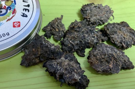 怎么知道涇渭茯茶是否變質(zhì)，茯磚茶金花和發(fā)霉的區(qū)別