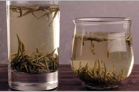 西湖龍井茶毫和發(fā)霉區(qū)別圖片，長(zhǎng)霉的龍井茶葉會(huì)是什么樣？