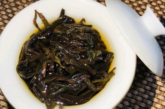 長(zhǎng)期喝巖茶會(huì)上火嗎？巖茶這樣喝了容易上火！