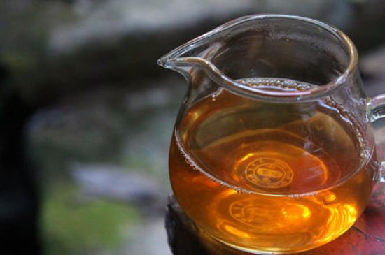 肉桂茶和大紅袍哪個貴，武夷山肉桂與大紅袍的價格比較