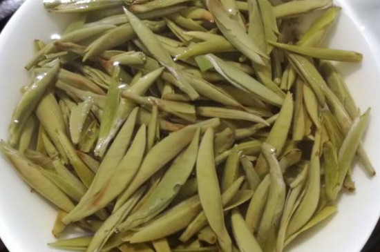 白毫銀針年份久的有什么香，陳年白毫銀針的香氣