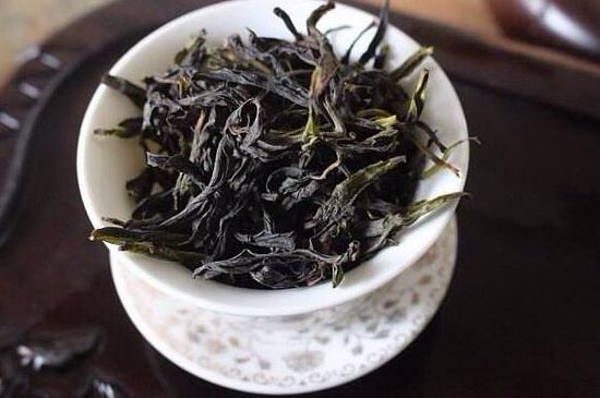 鴨屎香單叢雪片茶的特點(diǎn)，鳳凰雪片茶有什么特點(diǎn)？