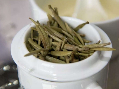 白茶煮好還是泡好喝，老白茶是泡還是煮？
